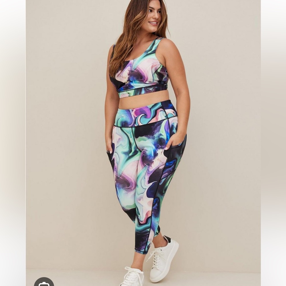 Torrid Performance Core Crop Active Legging with Pockets
